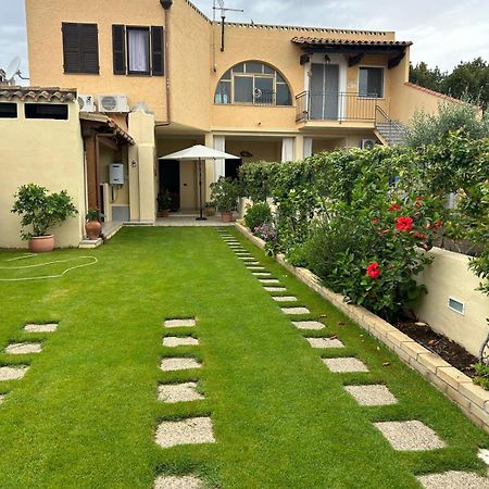 Villa I Sogni Di Alice à Pula Extérieur photo