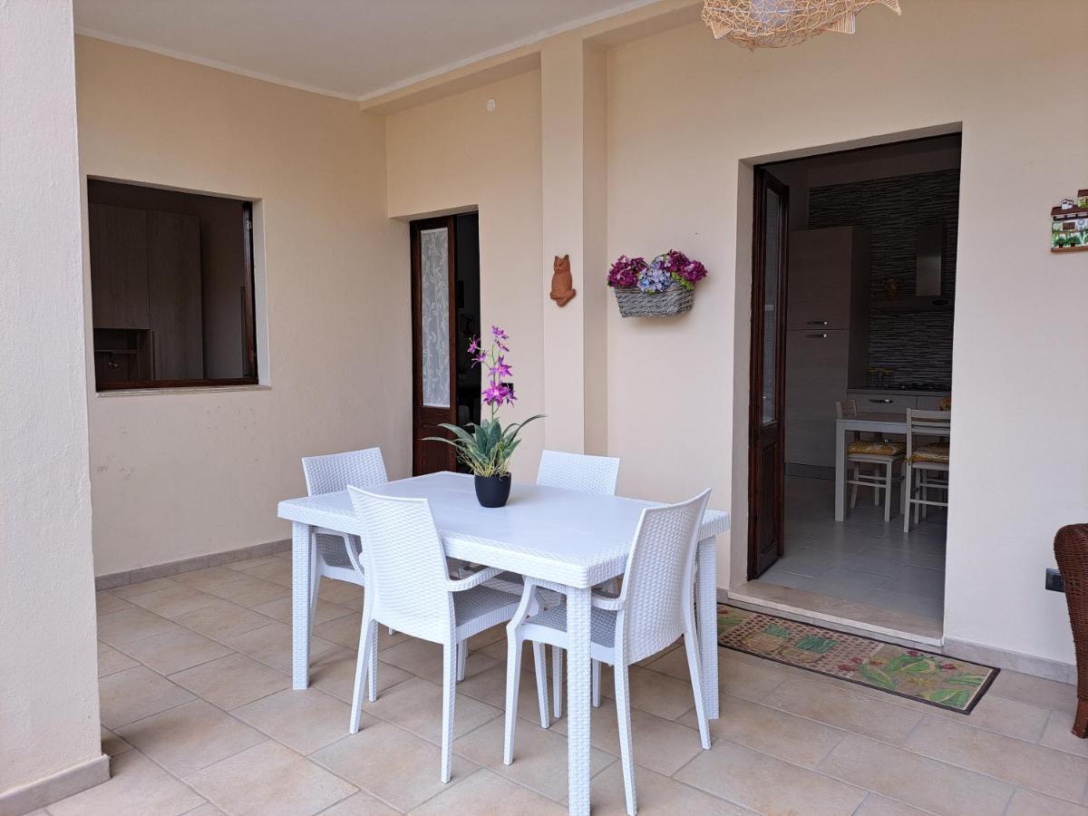Villa I Sogni Di Alice à Pula Extérieur photo