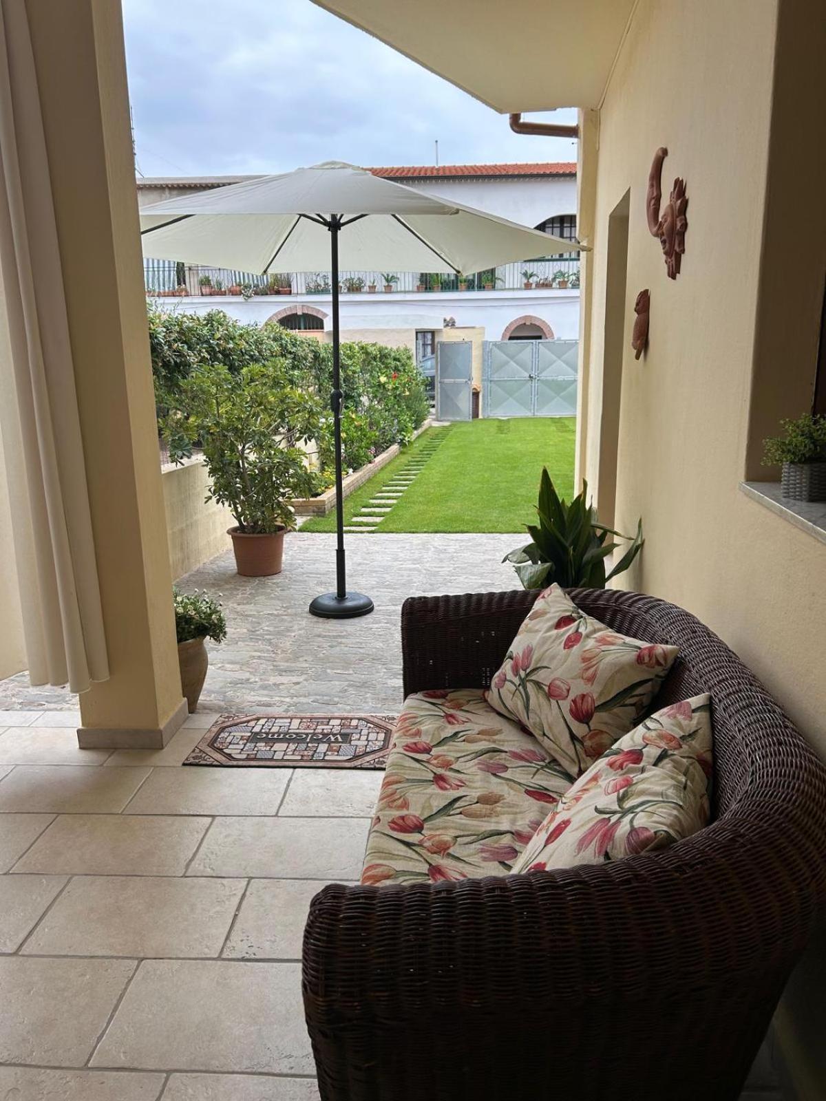 Villa I Sogni Di Alice à Pula Extérieur photo